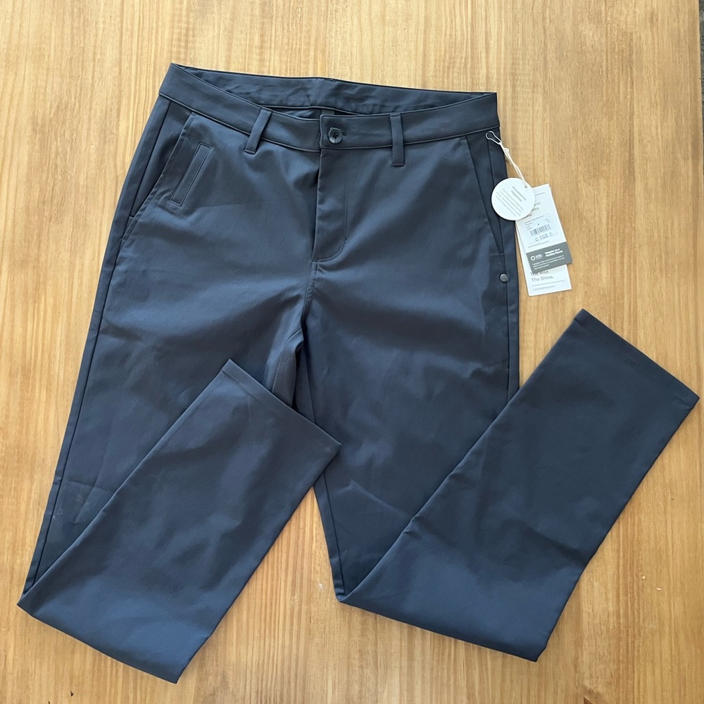 Vuori Cascade Tech Chino Pant Size 30 in Color Charcoal Brand New With Tags